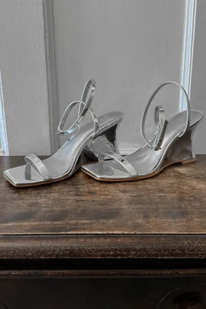 STRAPPY WEDGE SANDAL