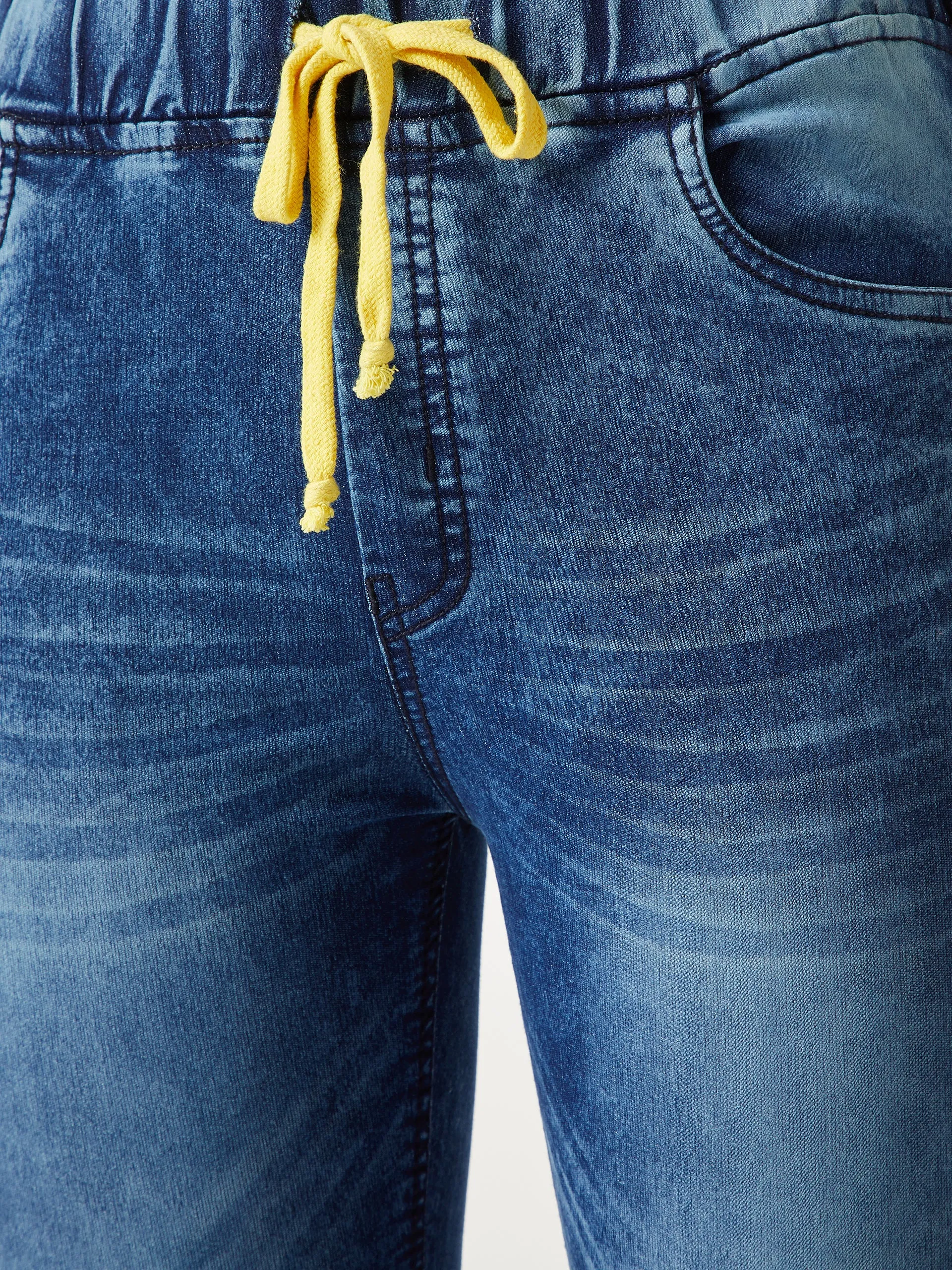 Women's Blue Relaxed Fit Mid Rise Clean Look Regular Length Denim Joggers