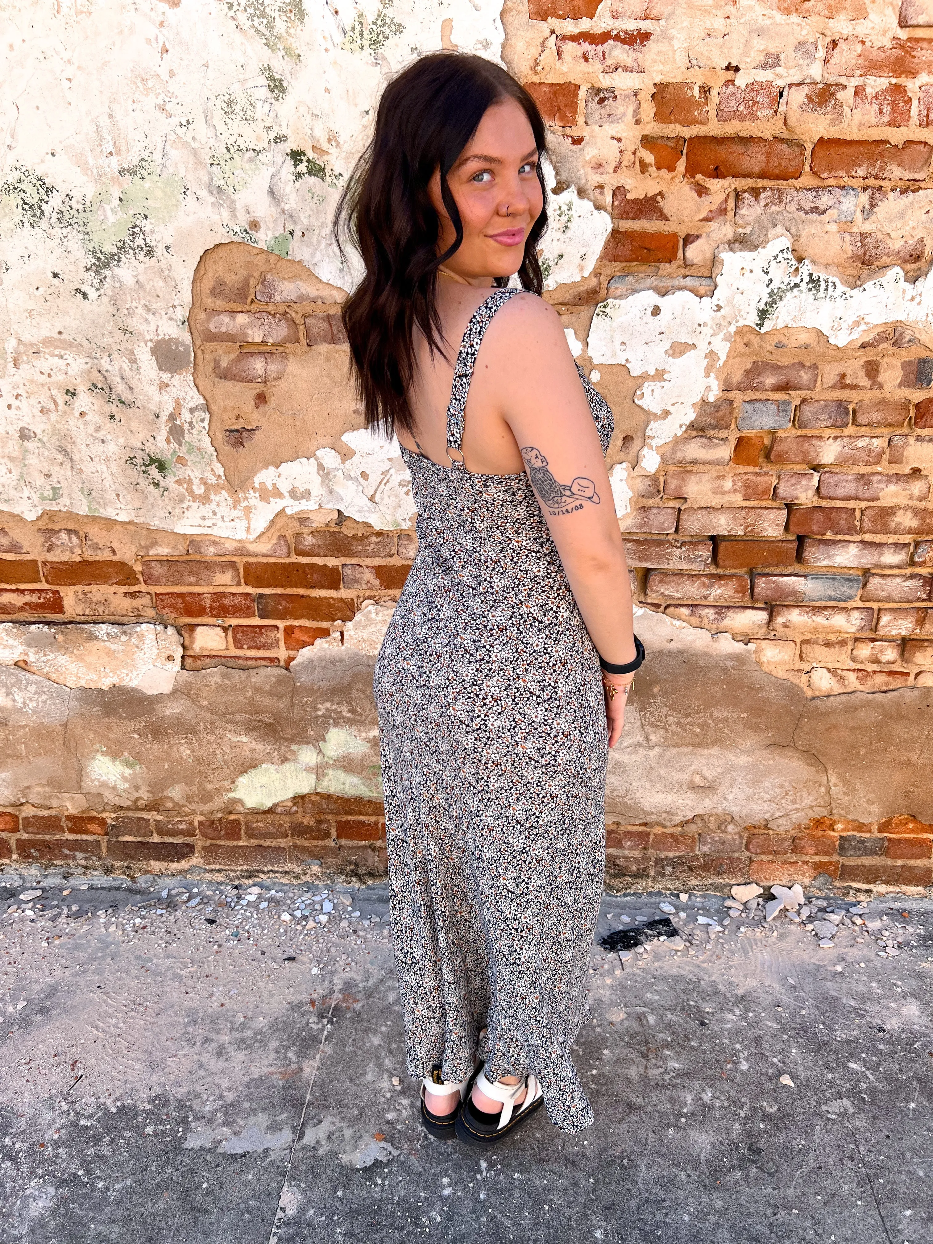 Zuri Floral Print V Neck A Line Sleeveless Midi Dress