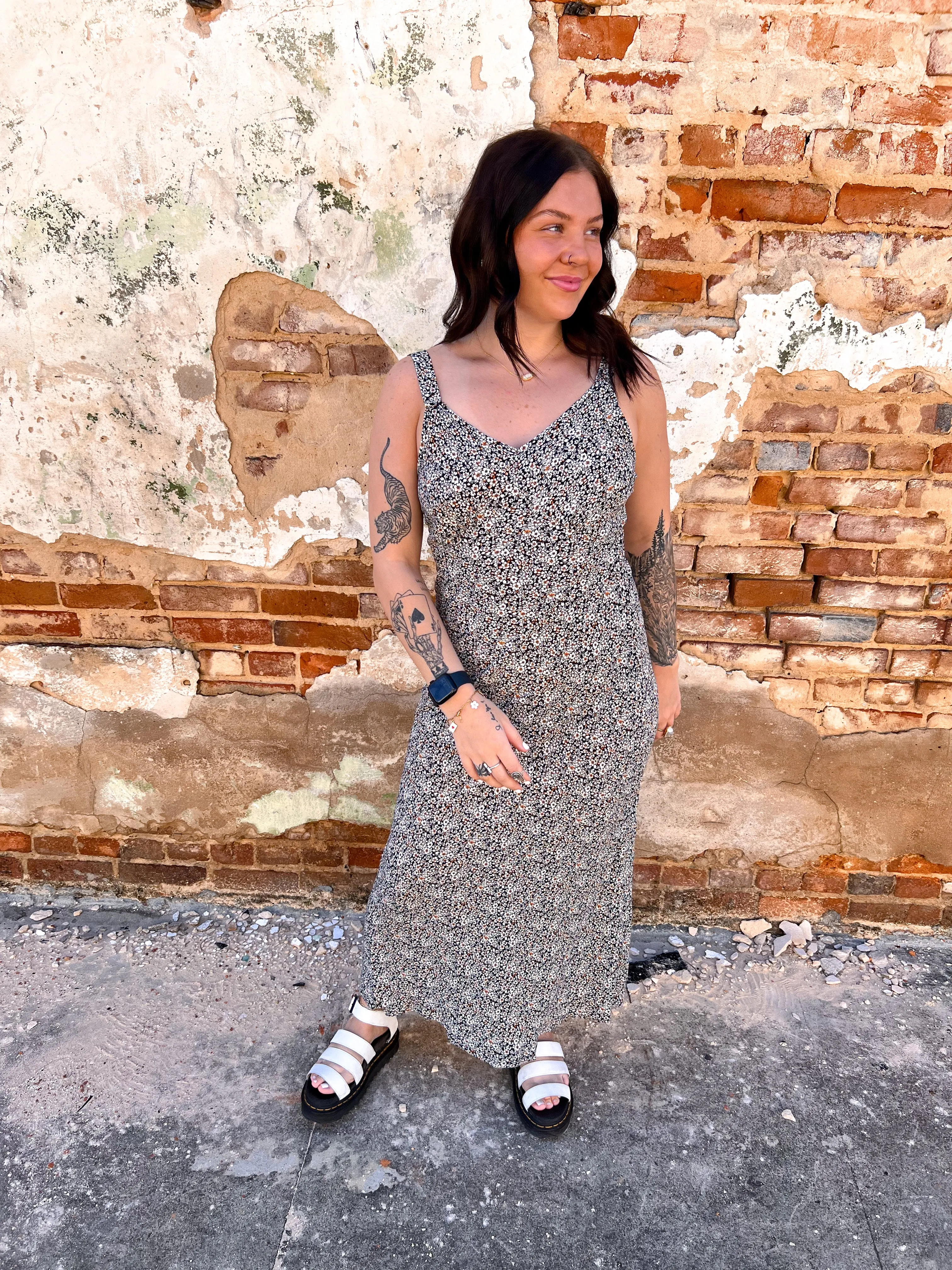 Zuri Floral Print V Neck A Line Sleeveless Midi Dress